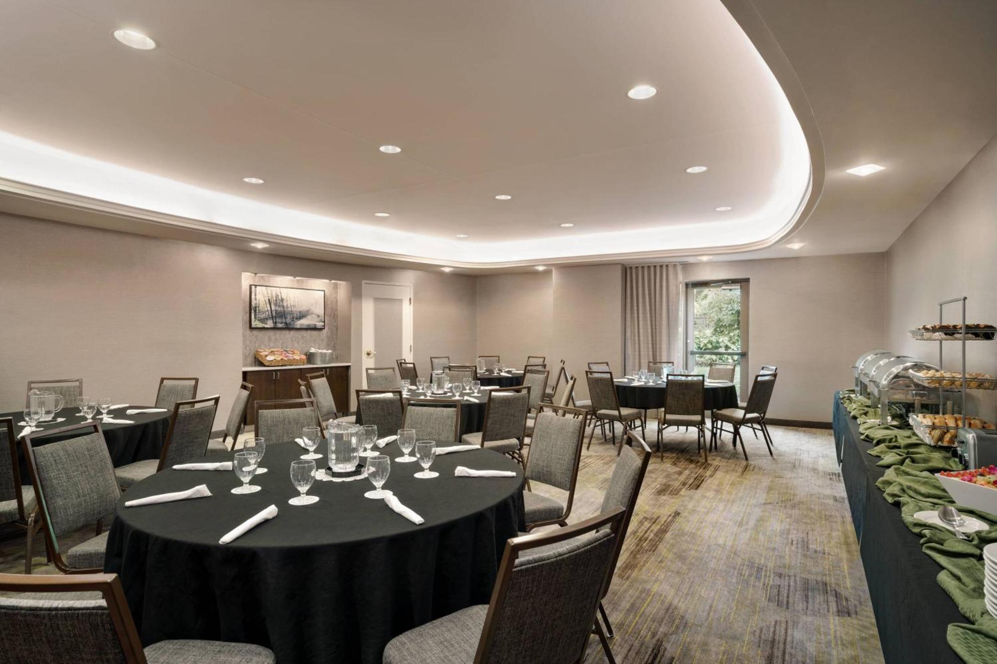 Courtyard By Marriott Middletown Goshen Hotel Екстериор снимка