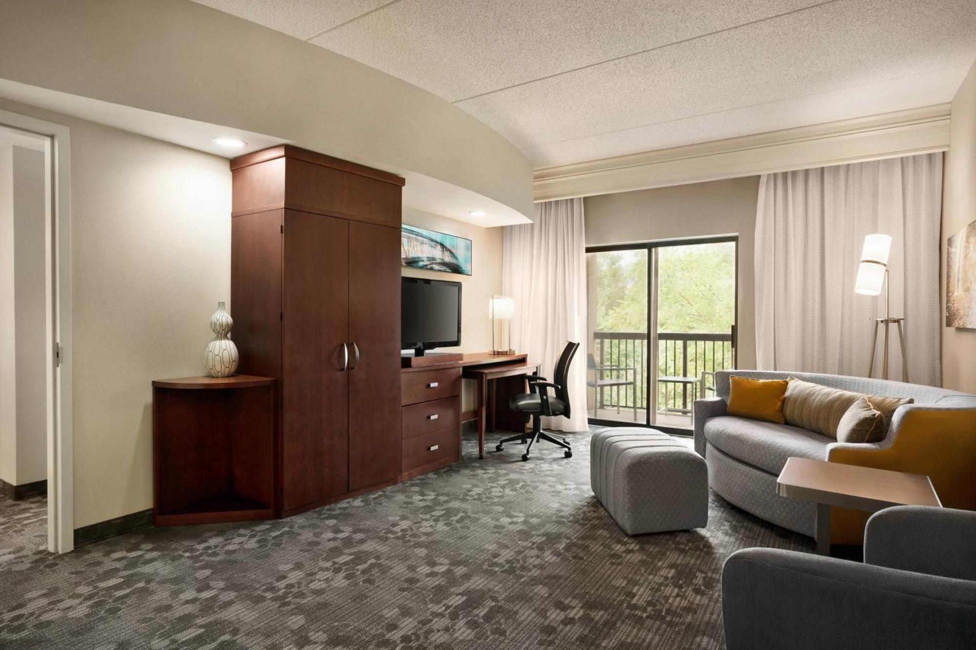 Courtyard By Marriott Middletown Goshen Hotel Екстериор снимка