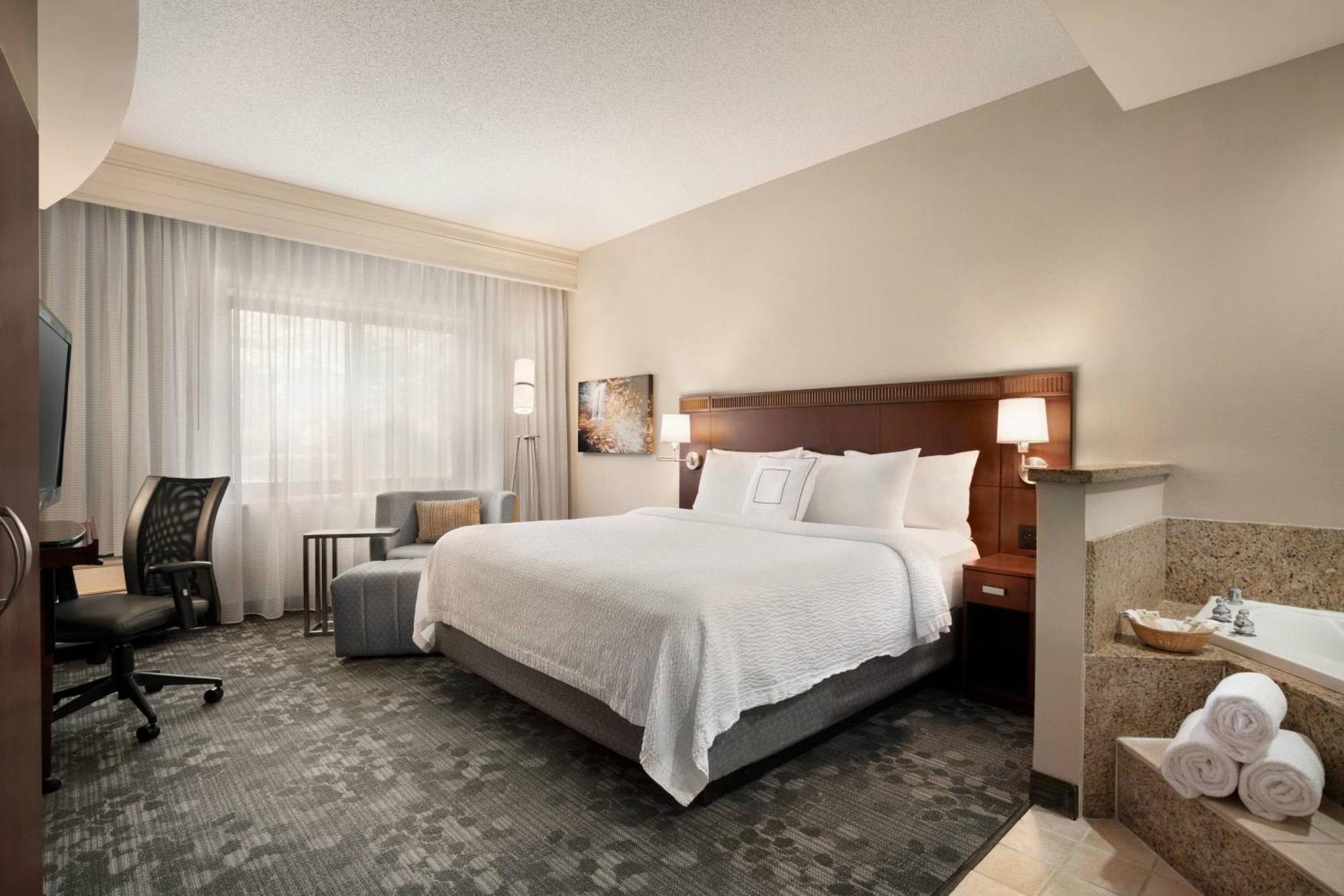 Courtyard By Marriott Middletown Goshen Hotel Екстериор снимка