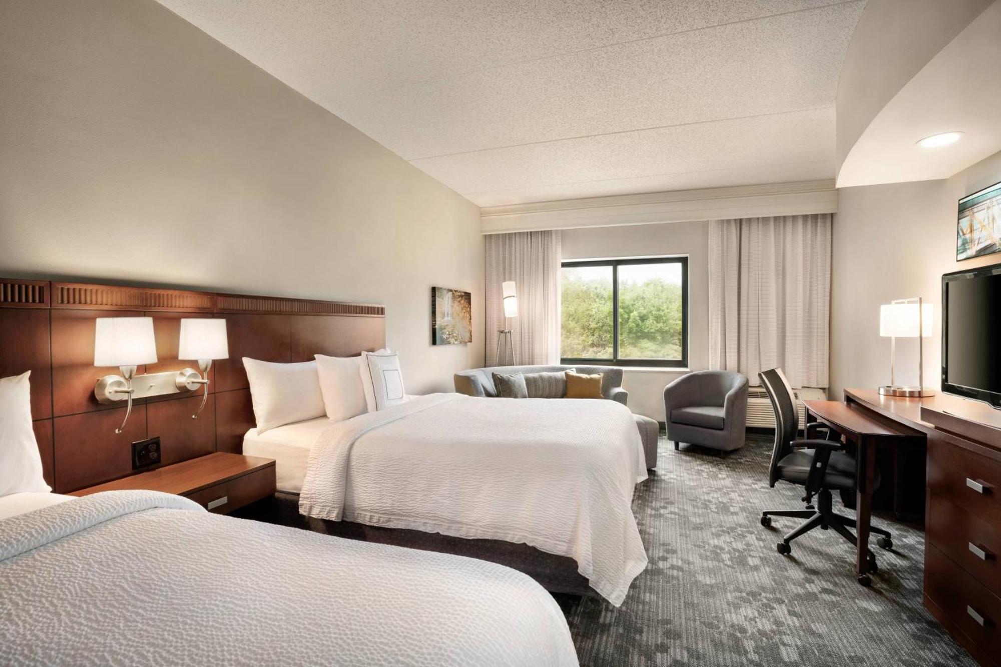 Courtyard By Marriott Middletown Goshen Hotel Екстериор снимка