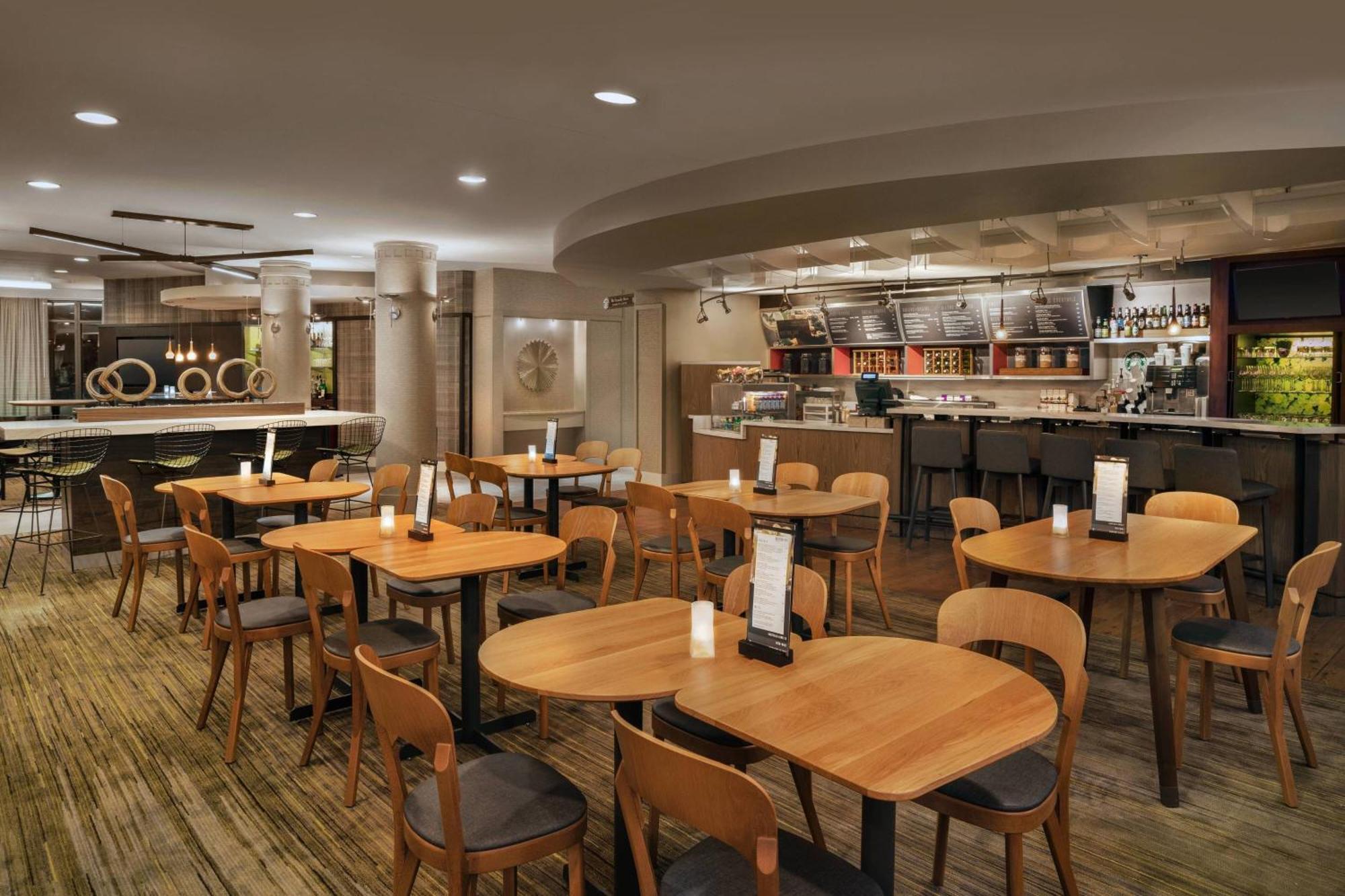 Courtyard By Marriott Middletown Goshen Hotel Екстериор снимка