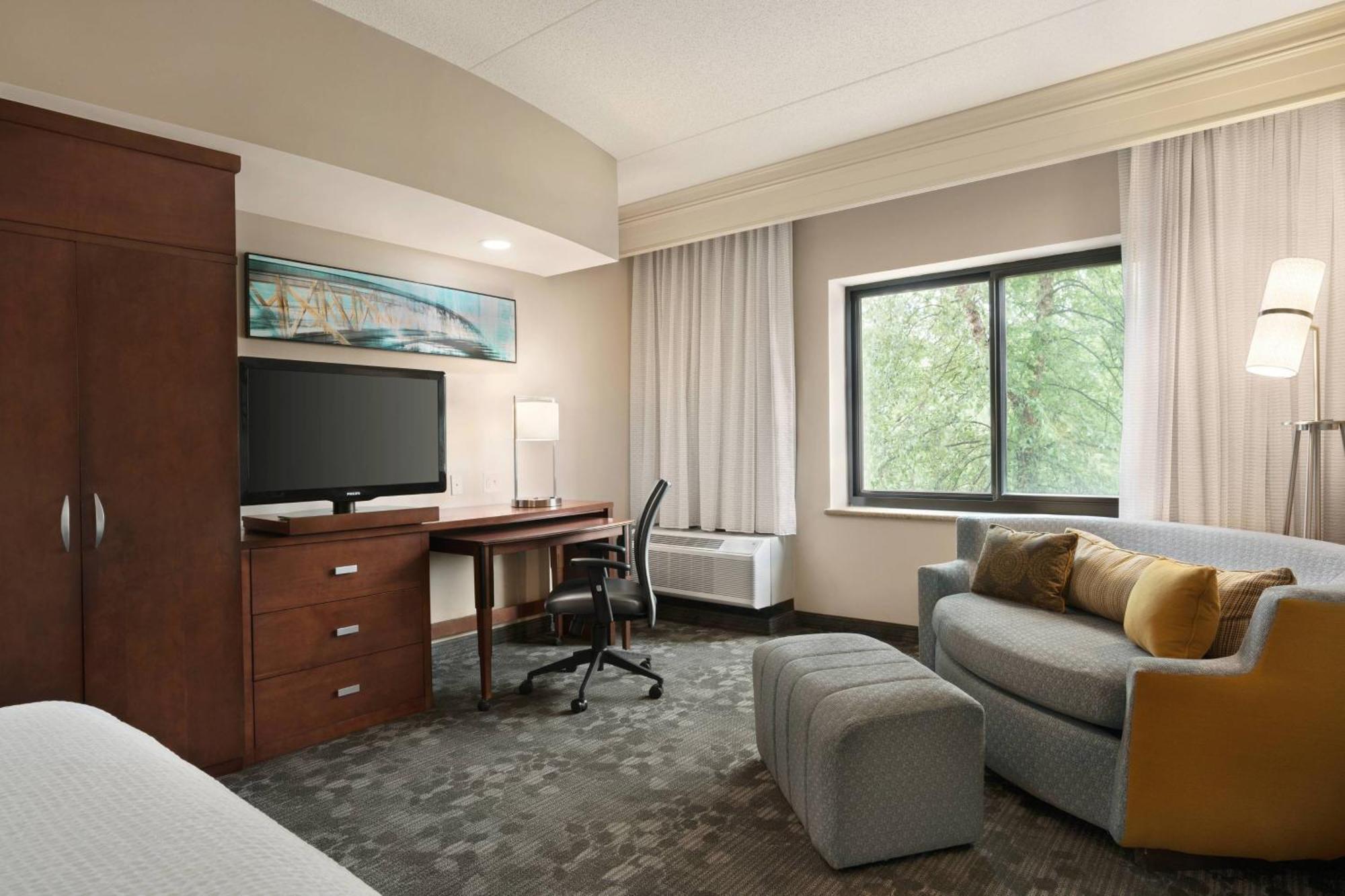 Courtyard By Marriott Middletown Goshen Hotel Екстериор снимка