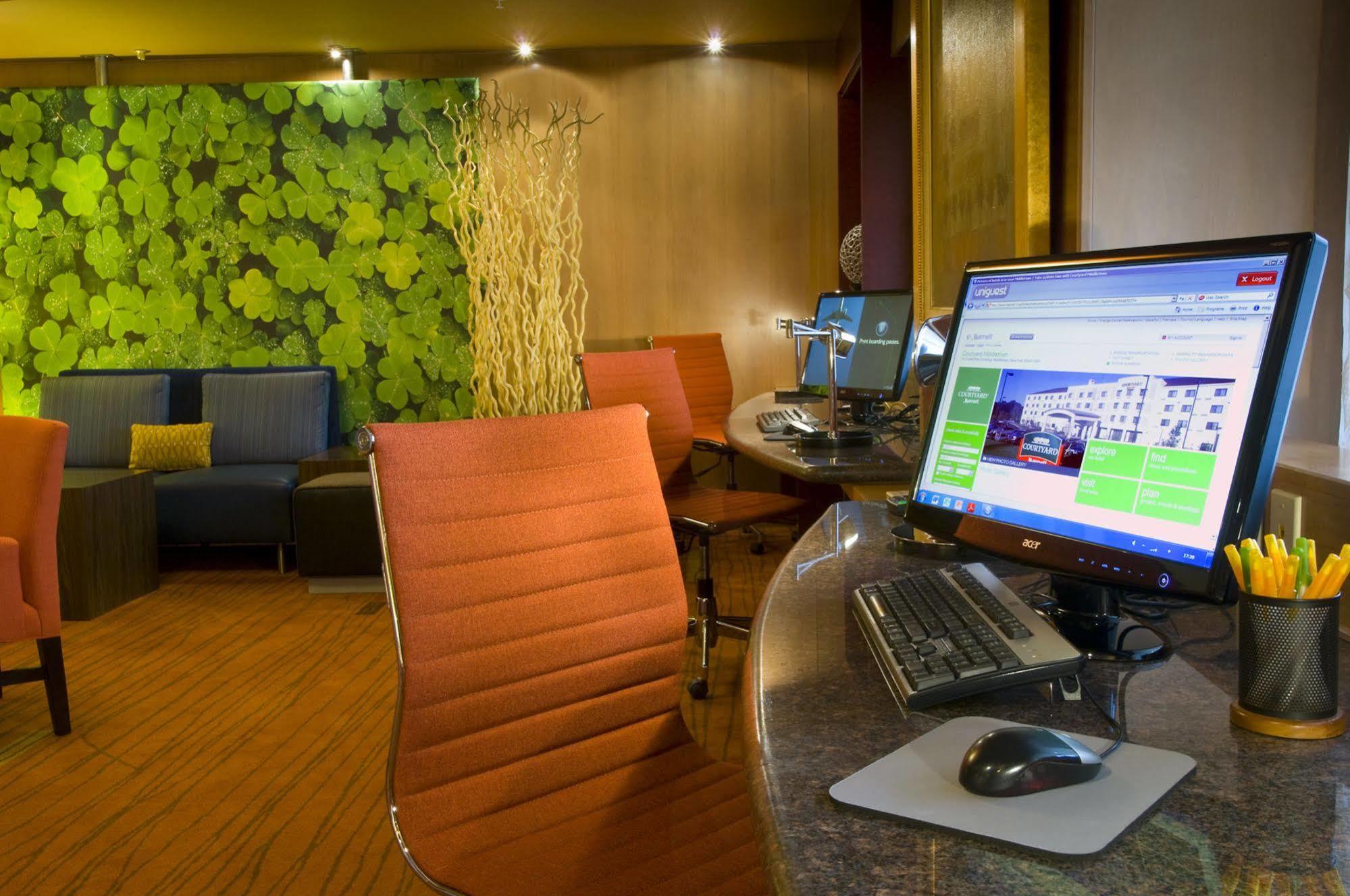 Courtyard By Marriott Middletown Goshen Hotel Екстериор снимка
